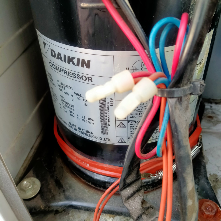 service atau cuci ac - utama