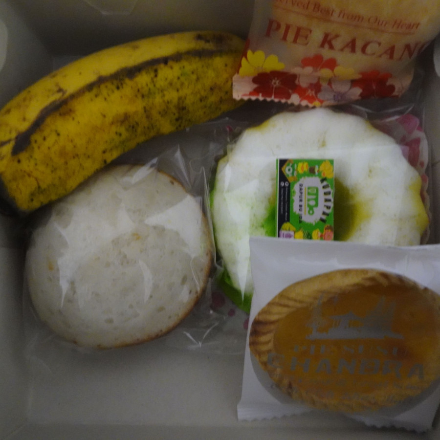 Snack Kotak Aneka Pie Yaya Berkah - samping