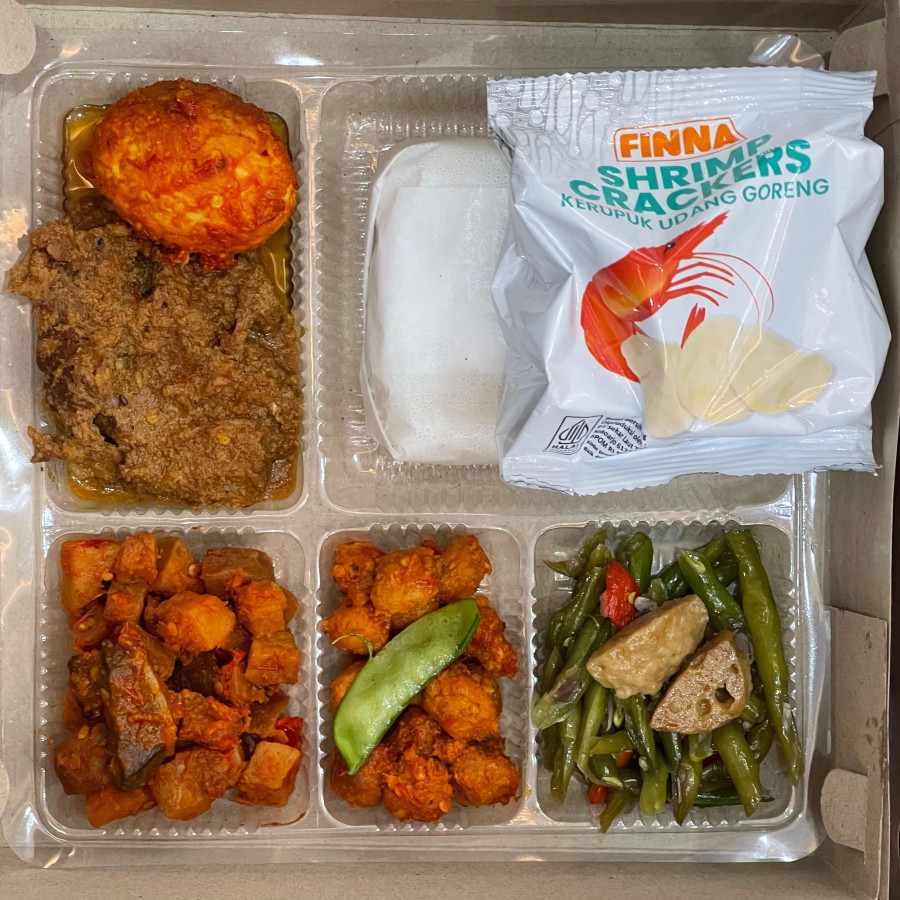 Nasi kotak komplit daging telur - depan