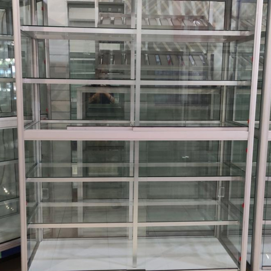 LEMARI ETALASE ALUMINIUM DAN KACA
