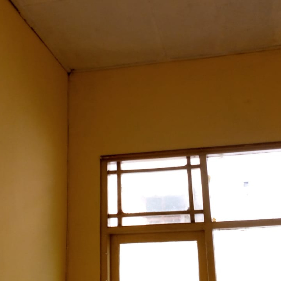 cat ruang dokter nipon pain - depan