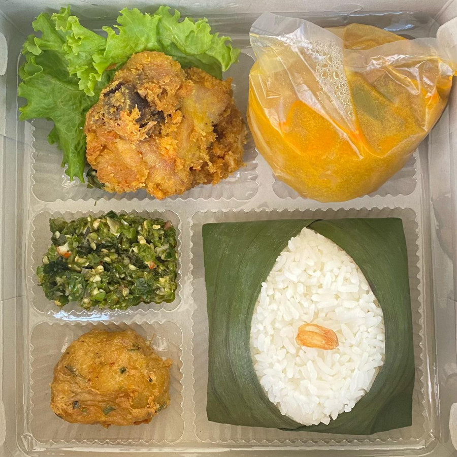 Nasi Kotak - Ayam Goreng Sambal Ijo