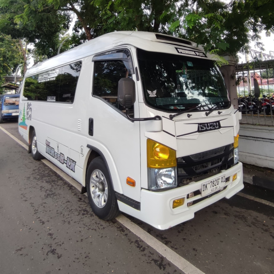 Elf Giga seat 19 - utama