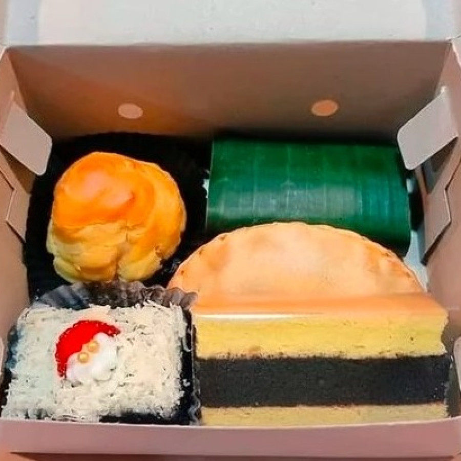 Kudapan (snack) Dus Mutiara Indah 3