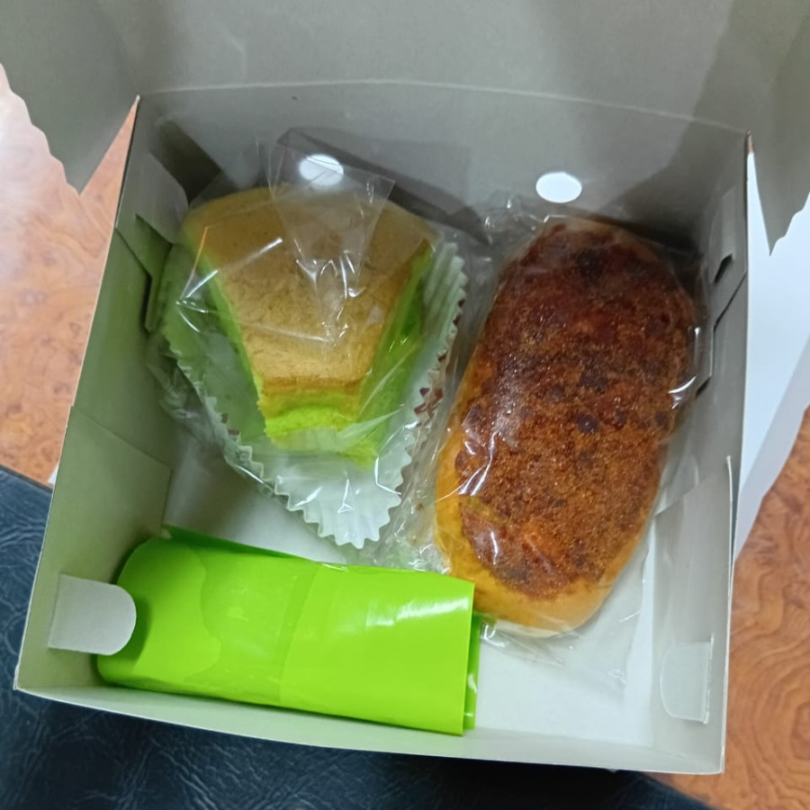 Snack Box 3 isian kue - depan