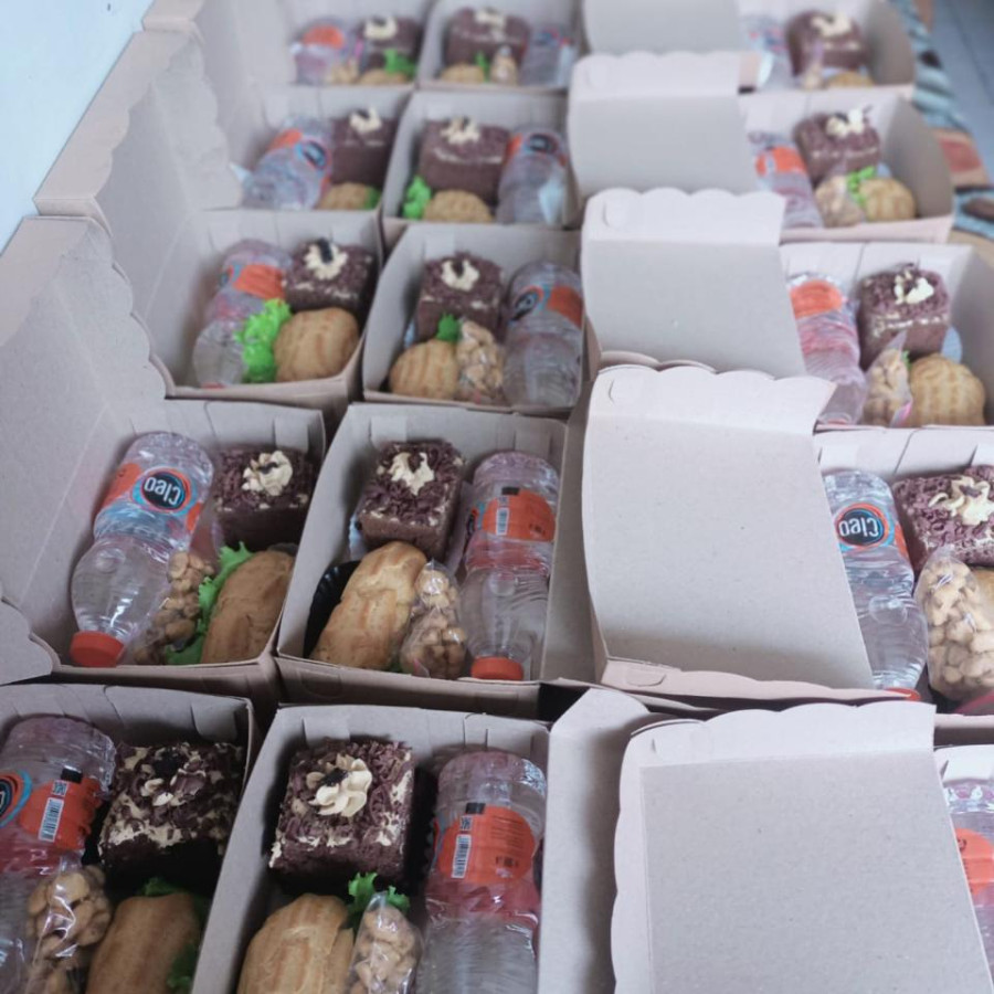 SNACK KOTAK PAKET 3 - detail