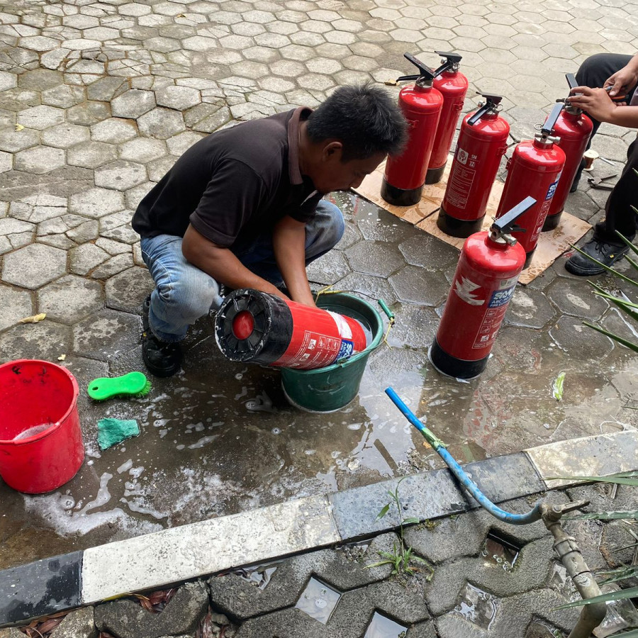 isi ulang apar DCP 3kg - depan