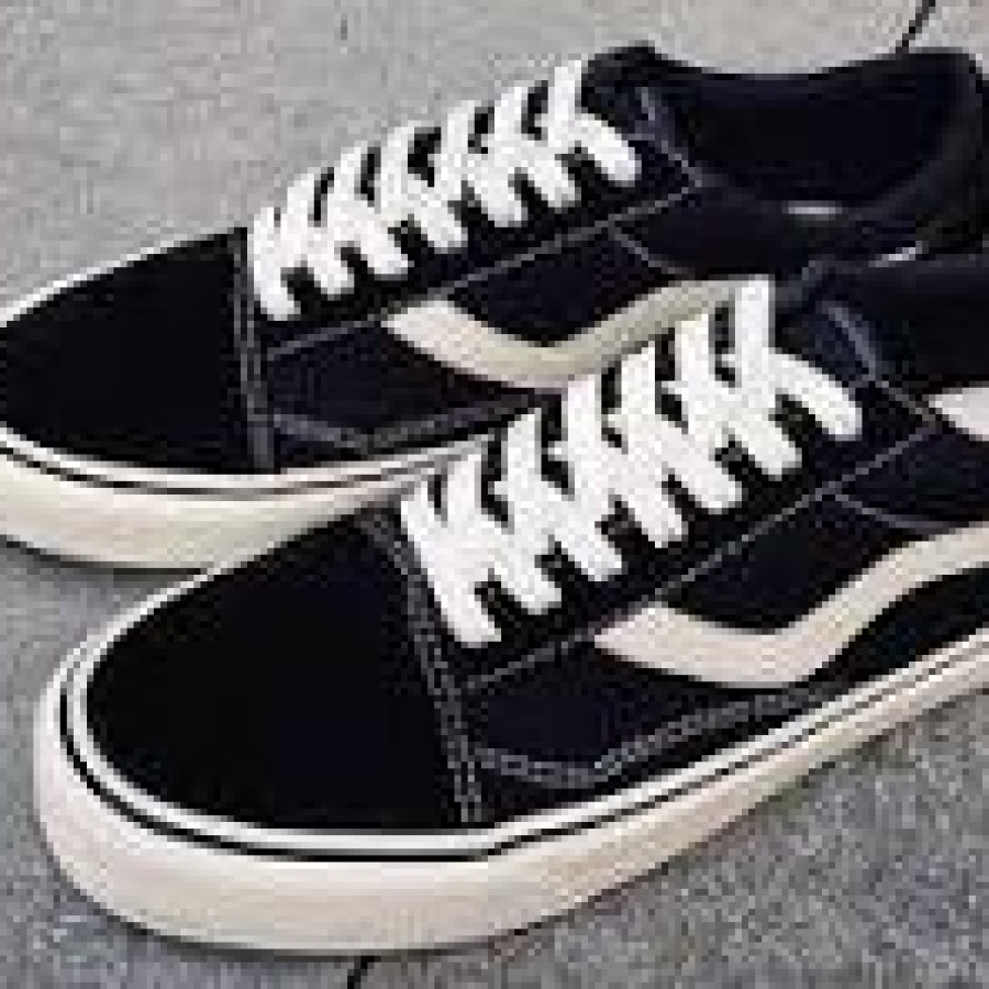 Sepatu sekolah - depan
