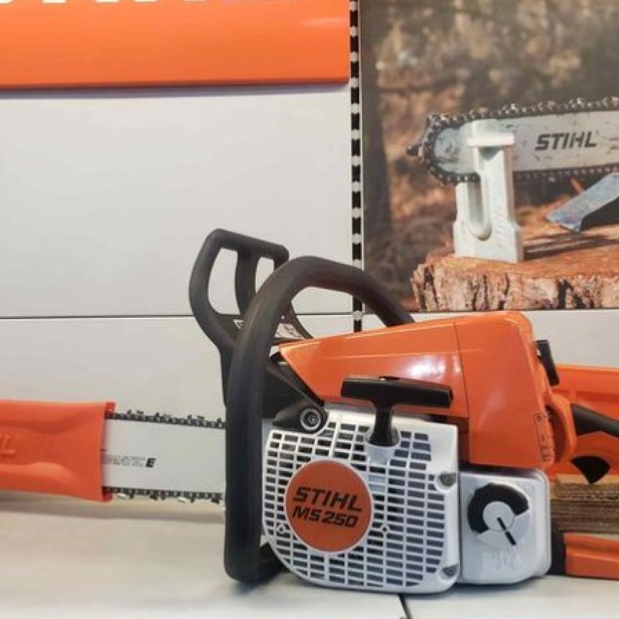 Gergaji Mesin Stihl MS250 - depan