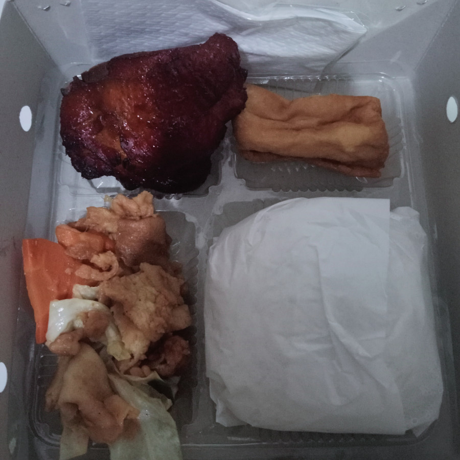 Nasi Box Ayam 17500 - detail
