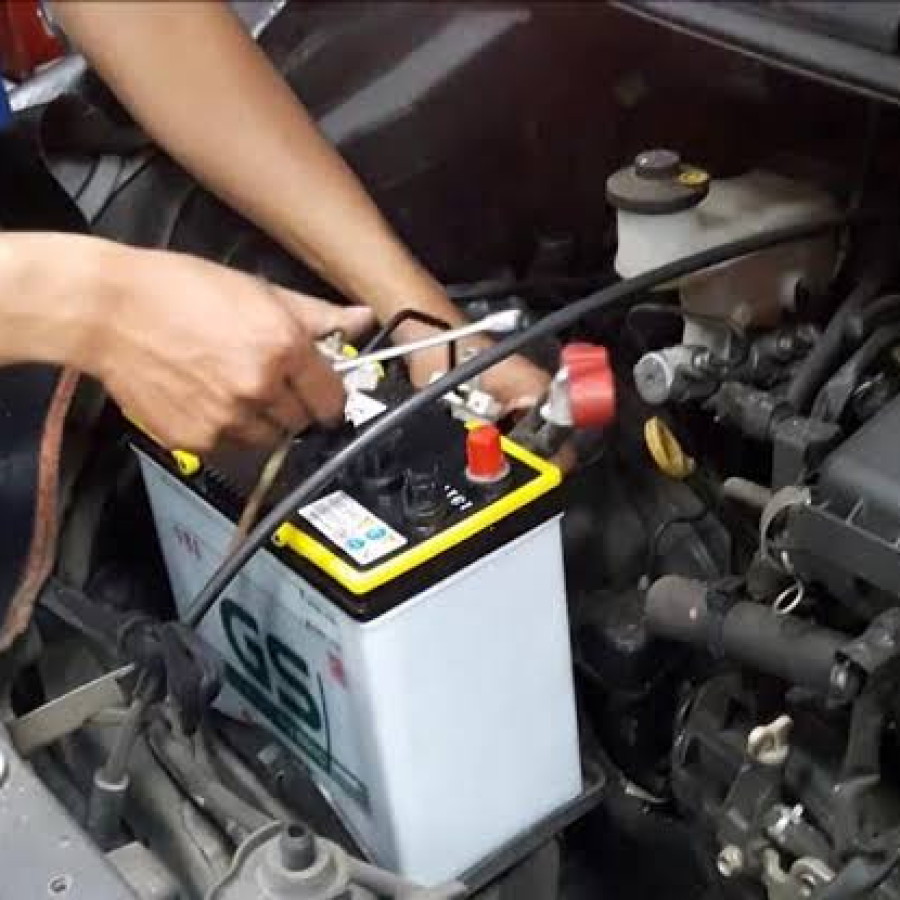JASA PEMASANGAN AKI MOBIL