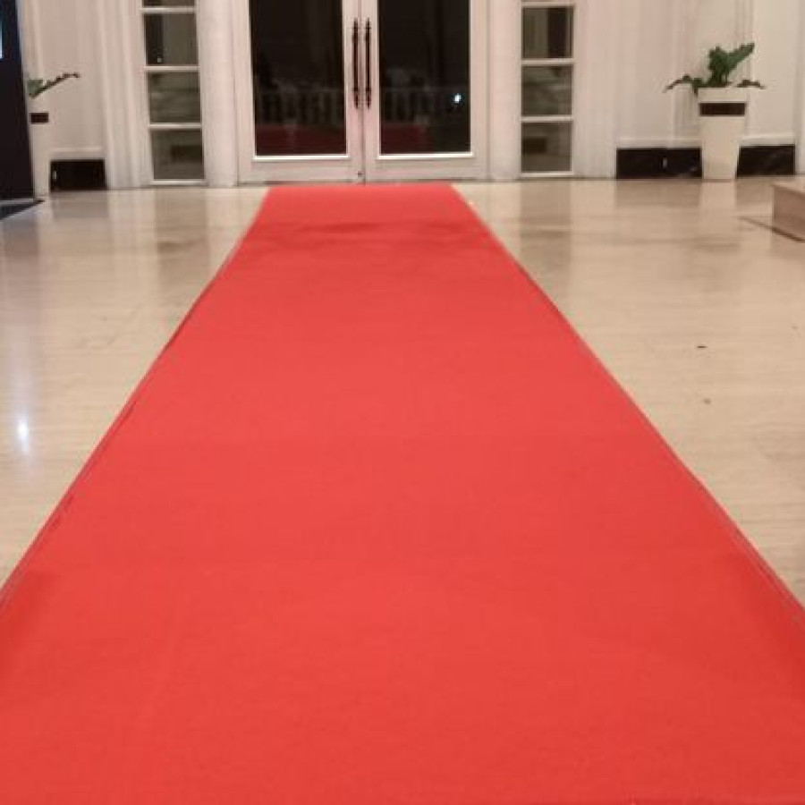 PAKET PERABOT KANTOR (BENDERA DAN KARPET MERAH) - detail