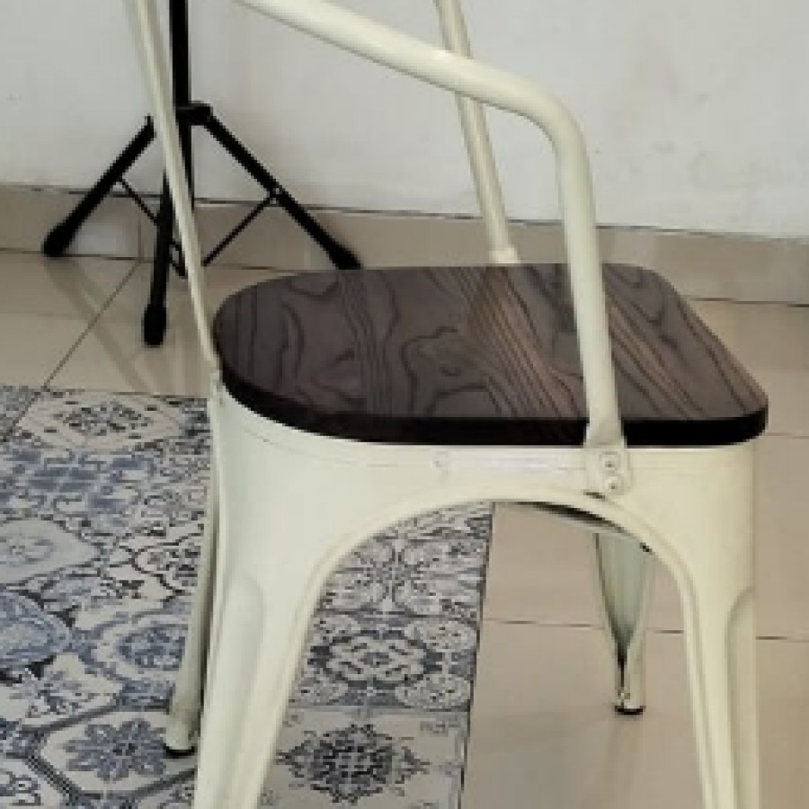 KURSI SUSUN / KURSI BESI - utama