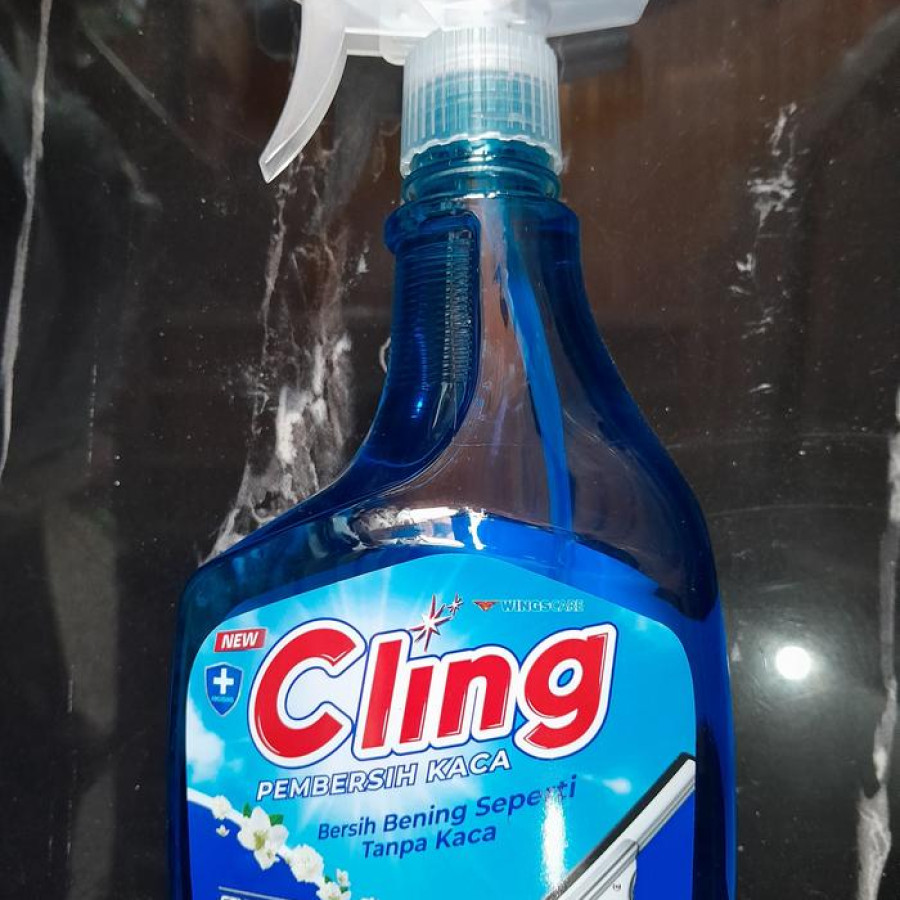 Cairan Pembersih Kaca Cling