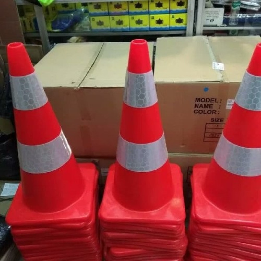 [APK] Kerucut Lalu Lintas (Trafic Cone) - depan