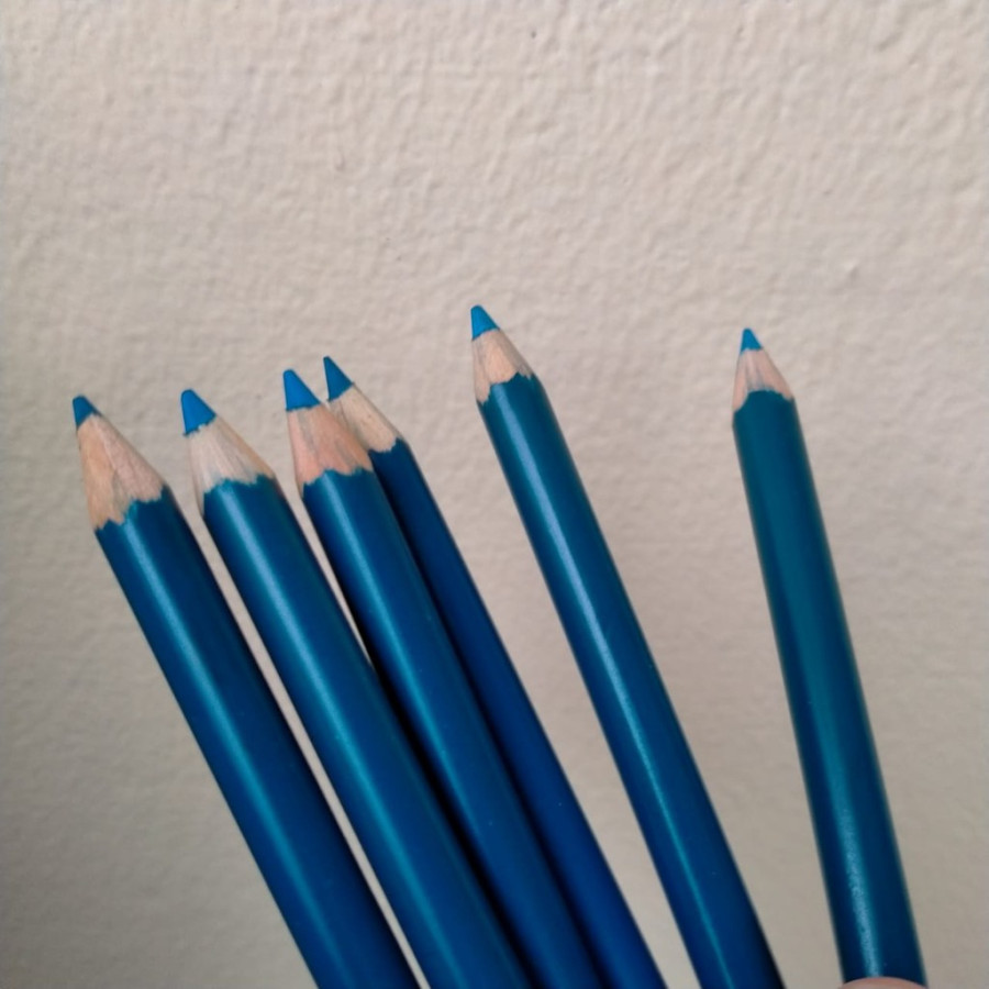 Pensil Warna Biru No Merk