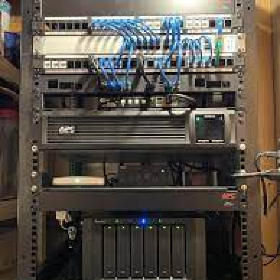 pemeliharaan server