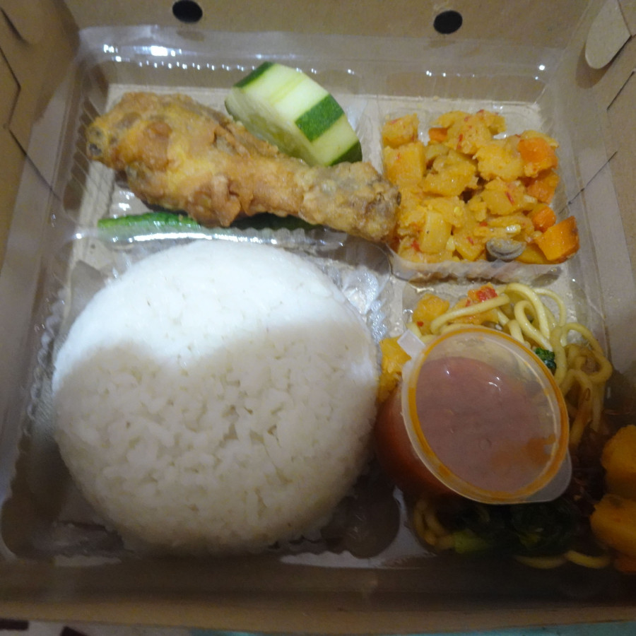 Nasi Kotak Ayam Goreng Tepung Yaya Berkah - detail