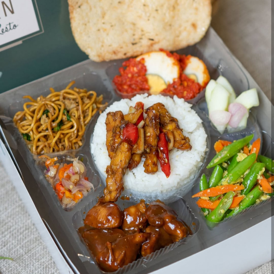 Paket nasi kotak