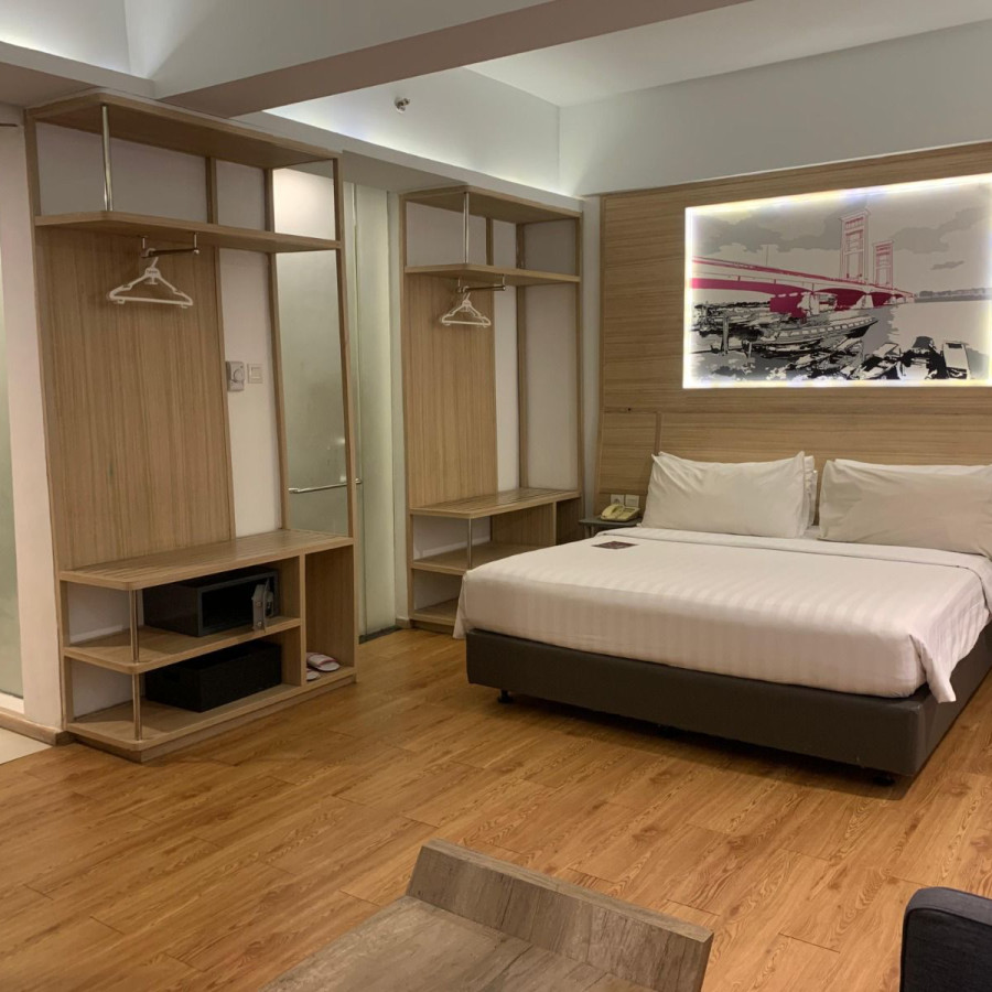 Executive Suite - depan