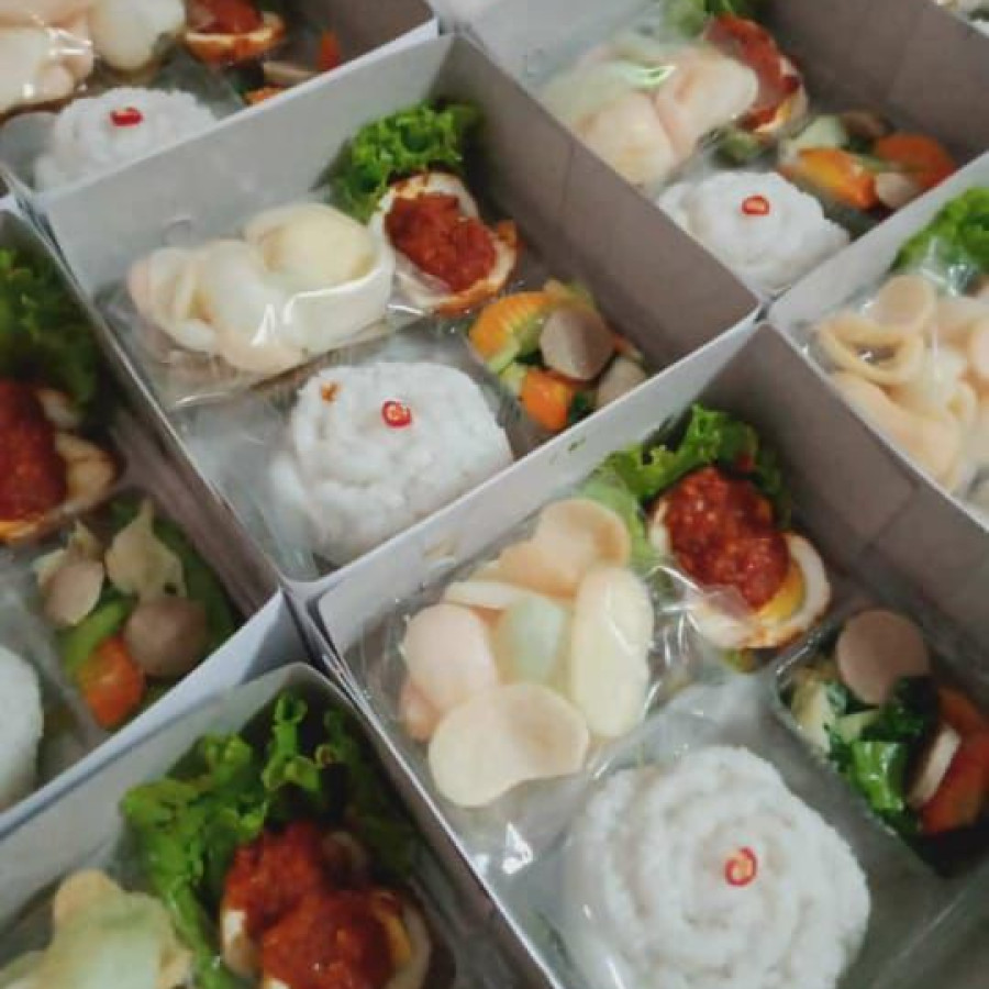 nasi telur balado d sayuran - samping