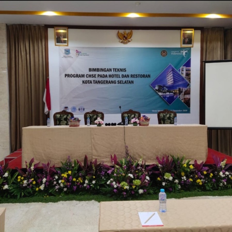 Sewa Satu paket Dekorasi indoor