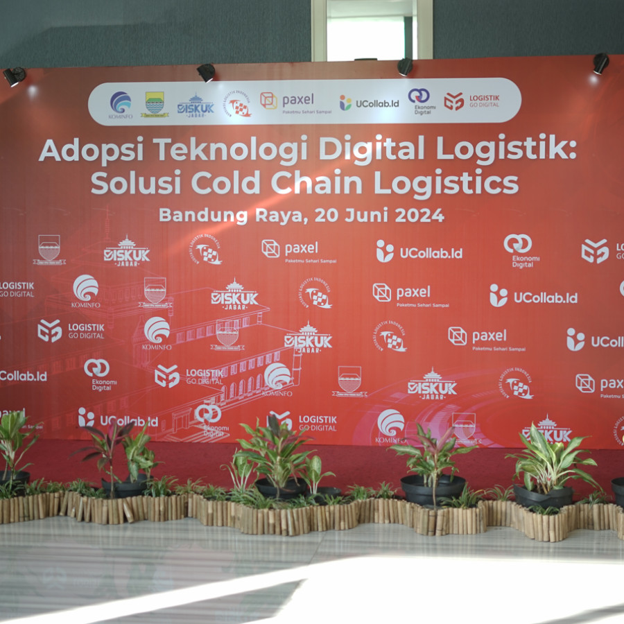 Stand Photo Booth - samping
