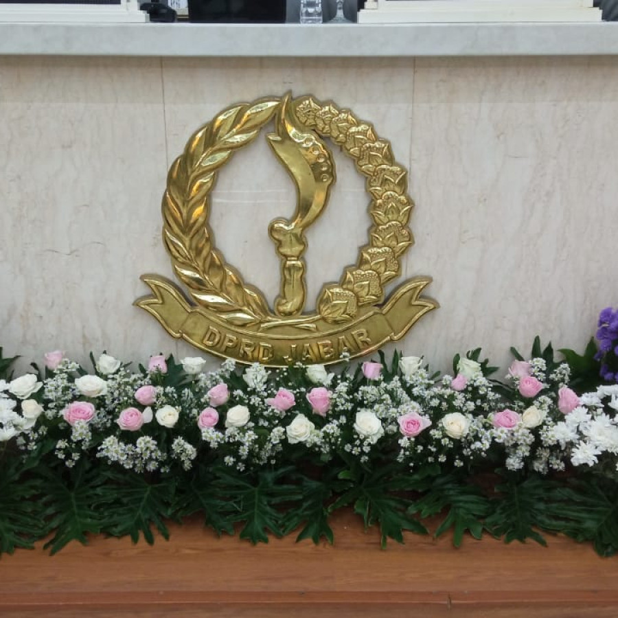 sewa dekorasi taman - utama