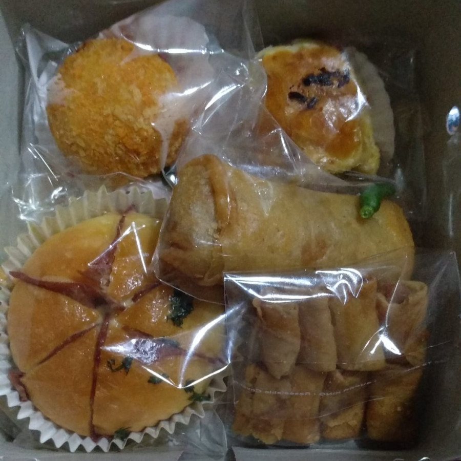 snack isi 5 dan air mineral