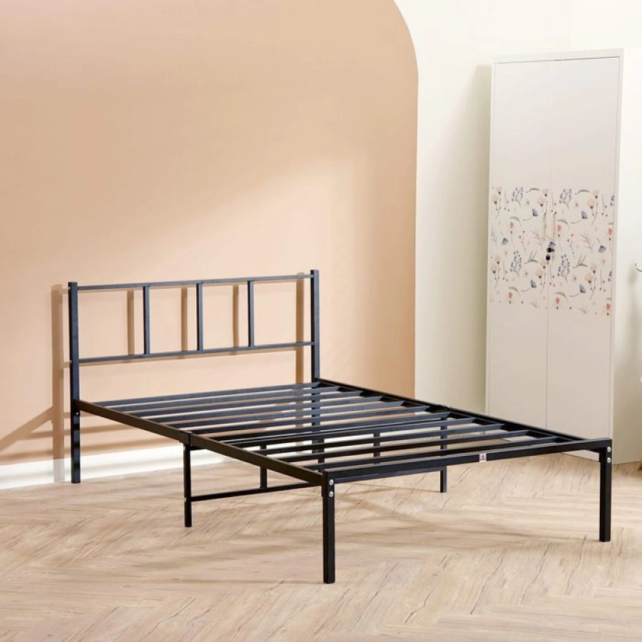 Tempat Tidur Besi - utama