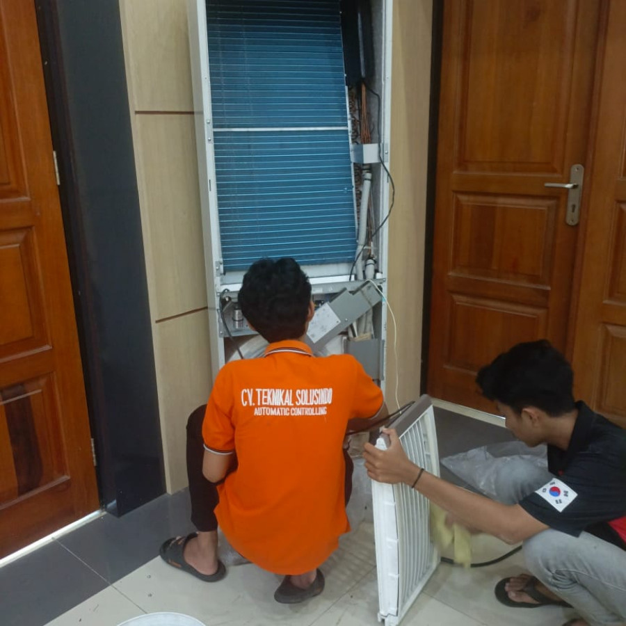 Jasa Cuci AC standing