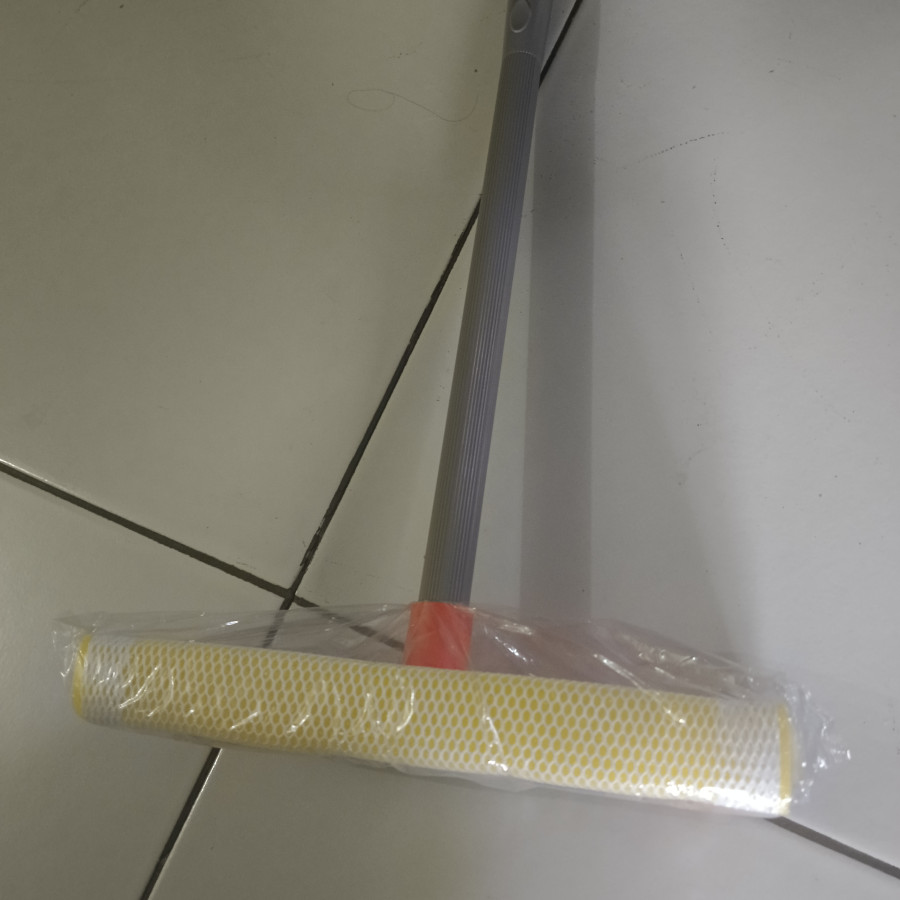Wiper prmbersih kaca - utama