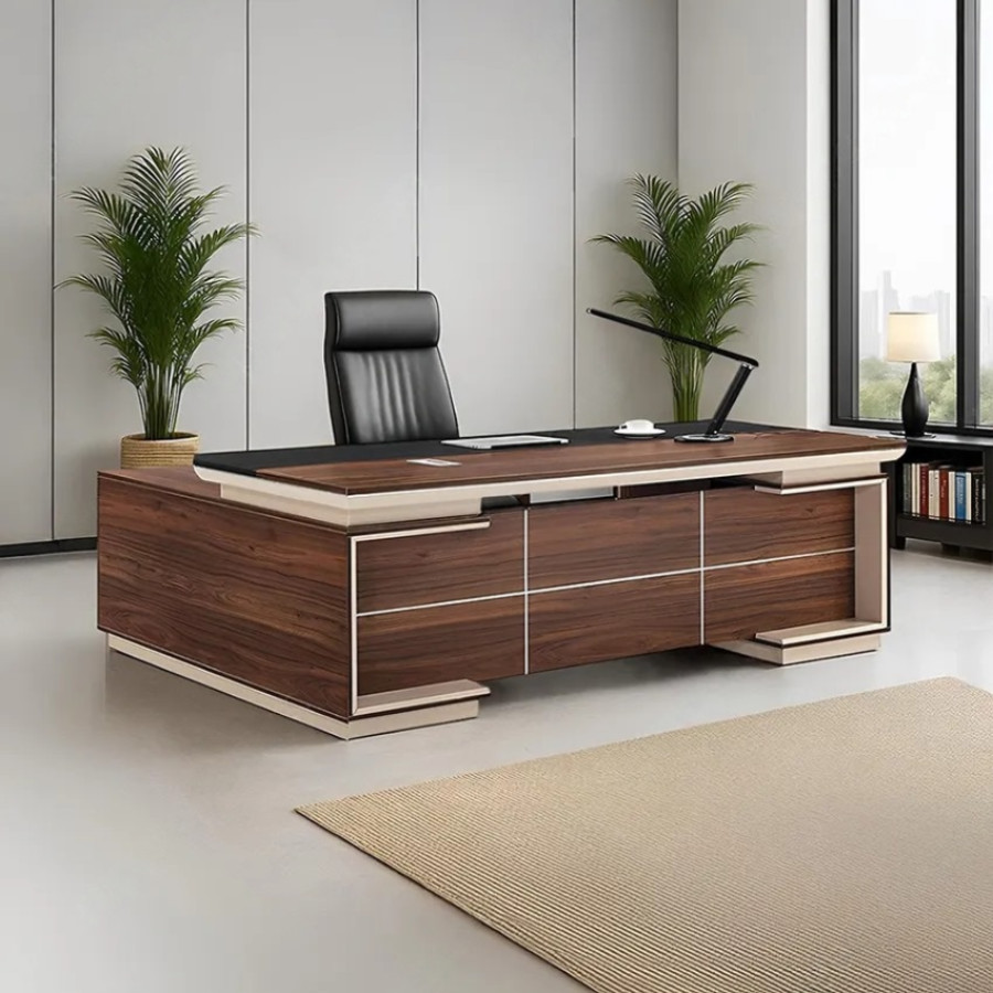 Meja Pimpinan Monthana - utama