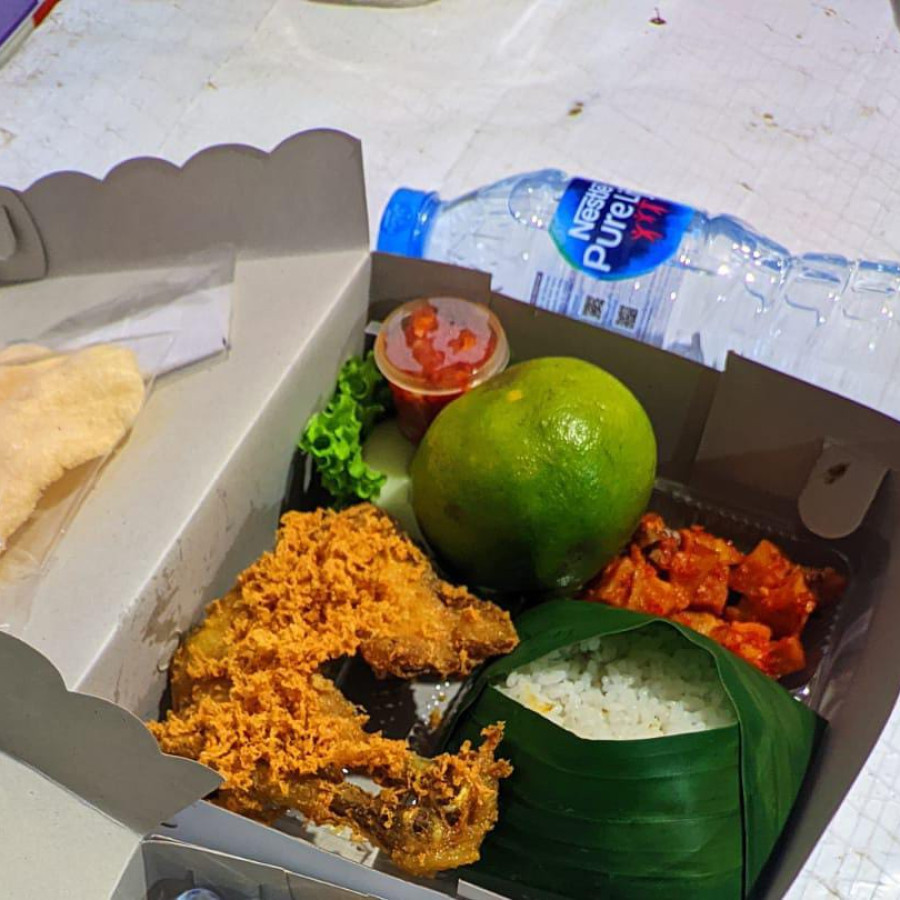 Nasi Bok komplit - samping