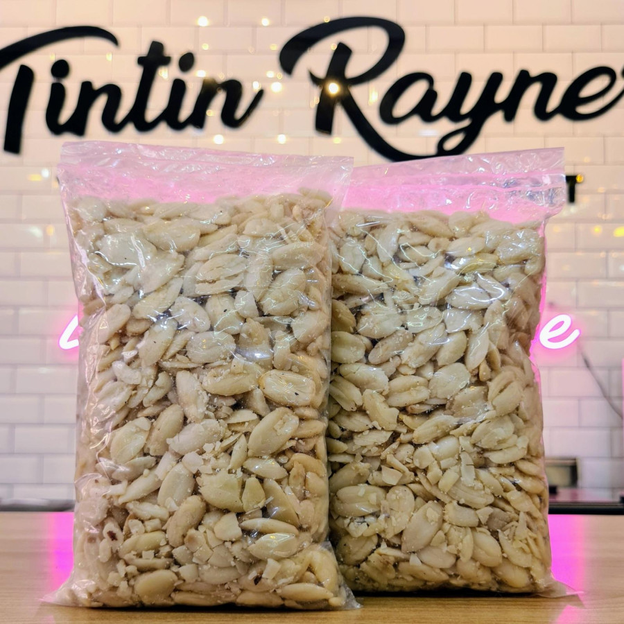 Kacang Kenari Utuh 500gr - utama