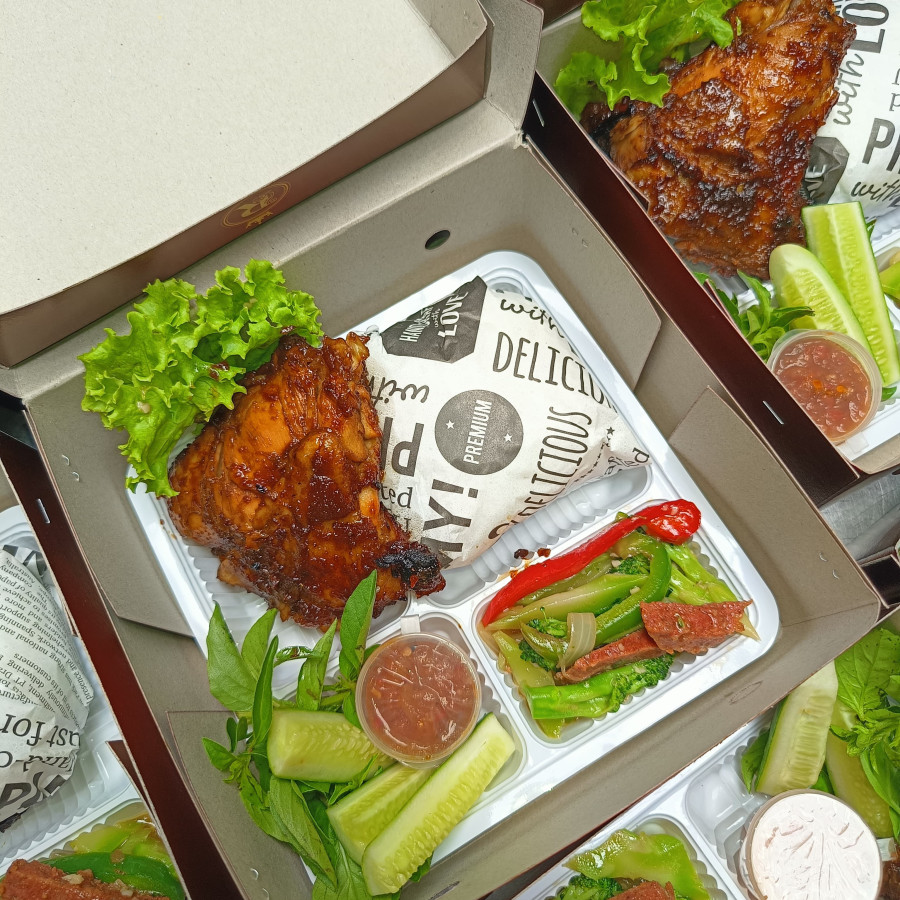 Makan Box (ayam bakar) - utama