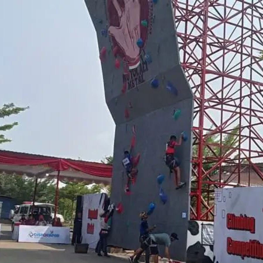 Jasa Penyelenggaraan Lomba Panjat Dinding - samping