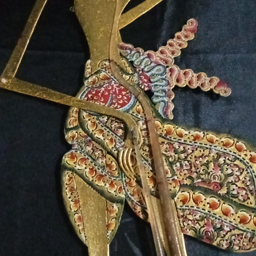Wayang Kulit Tokoh Puntadewa - samping