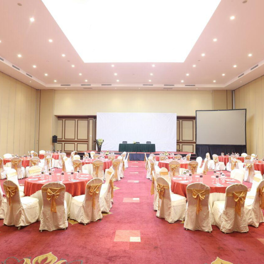 MEETING FULLBOARD - depan