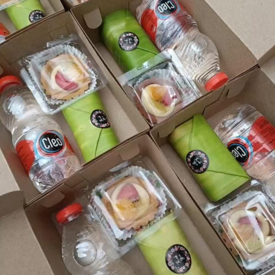 KUE KOTAK