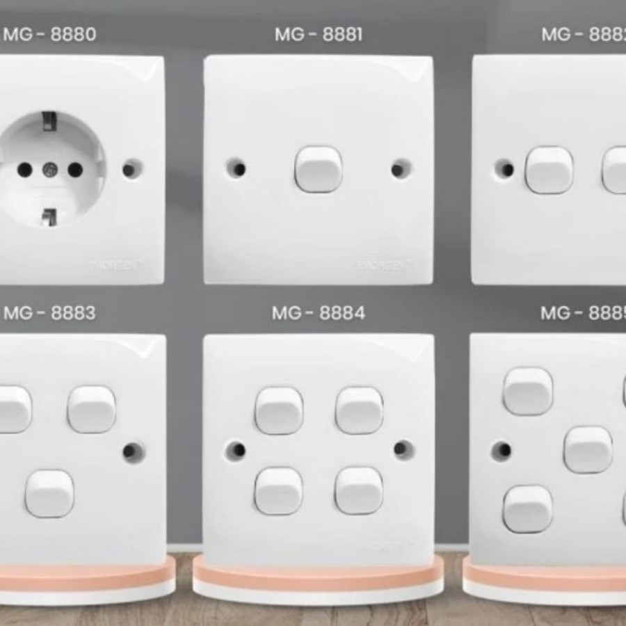 Saklar triple ib clypsal Schneider