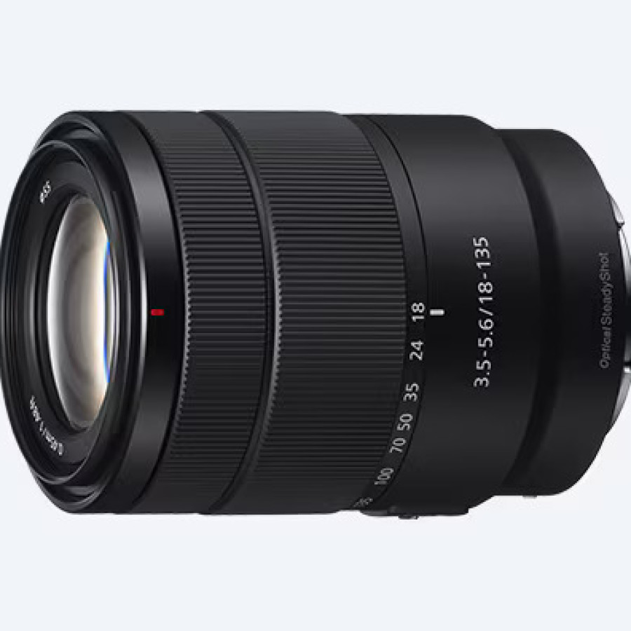 E 18-135mm F3.5-5.6 OSS