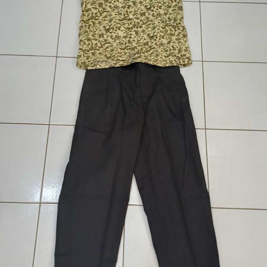 Pakaian Penghuni Panti (Pakaian Batik) - utama