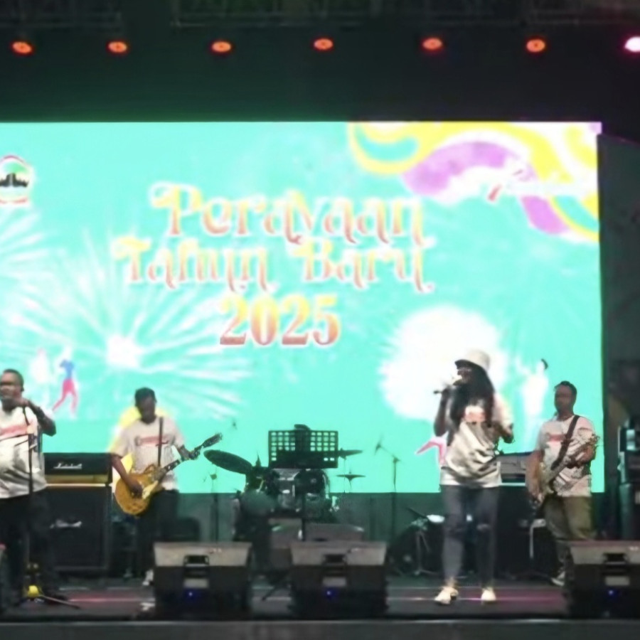 Penampilan Band sekala regional jawa tengah - depan