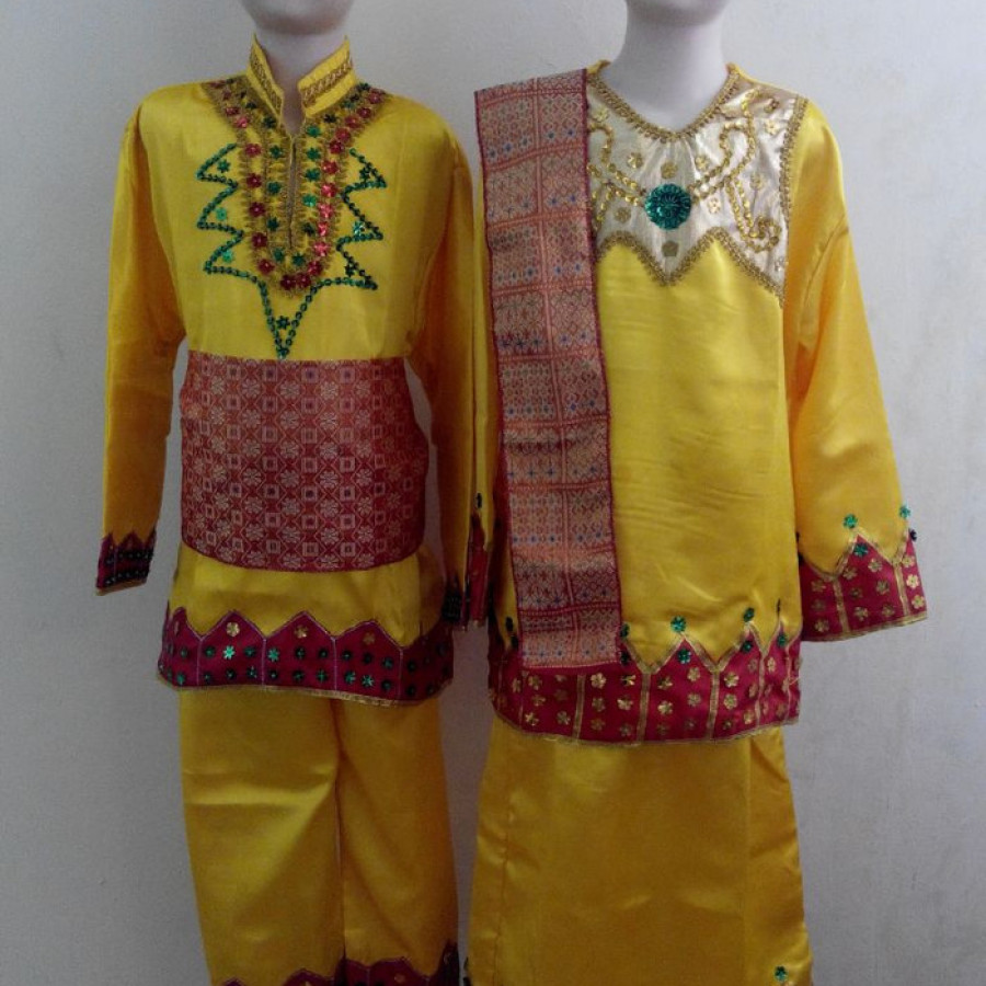 Persewaan Pakaian Adat - depan