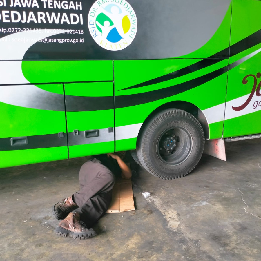 JASA DEREK BUS CANTER