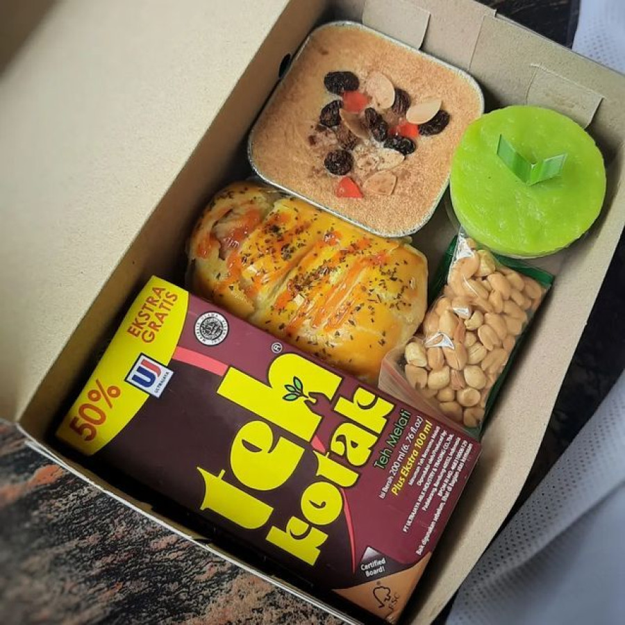 snack kotak spesial