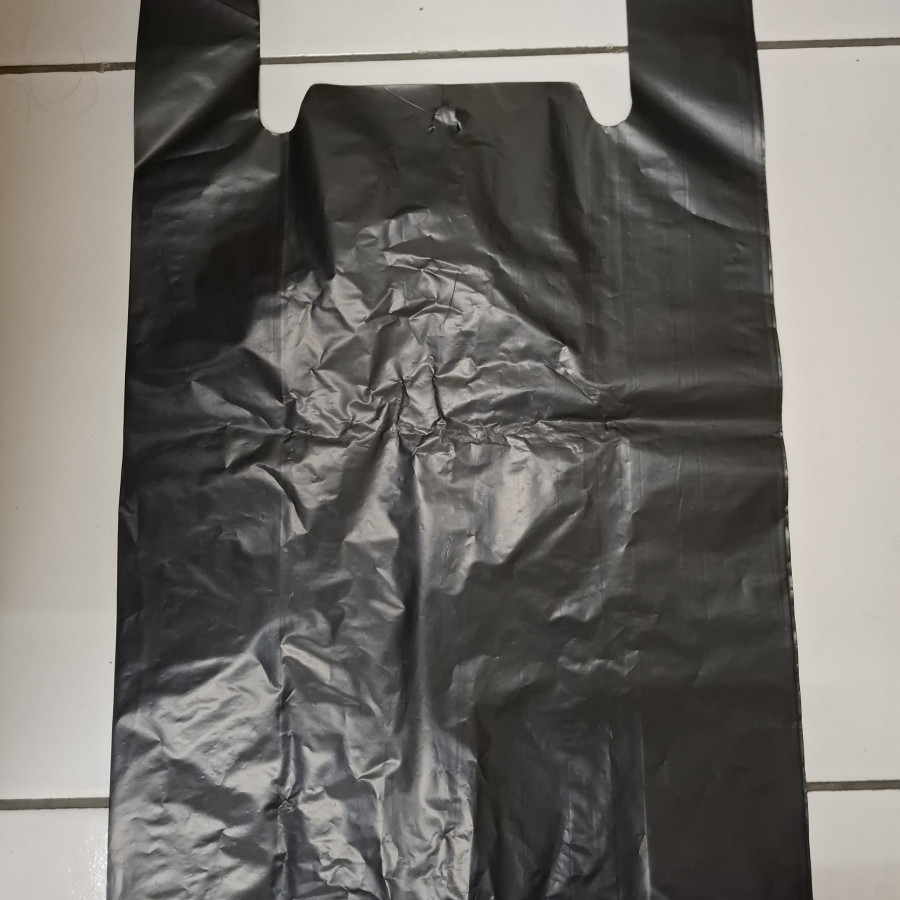 Plastik Sampah Umum Kecil/Kantong Hitam HD. 28 cm x 45 cm x 0,035 mm