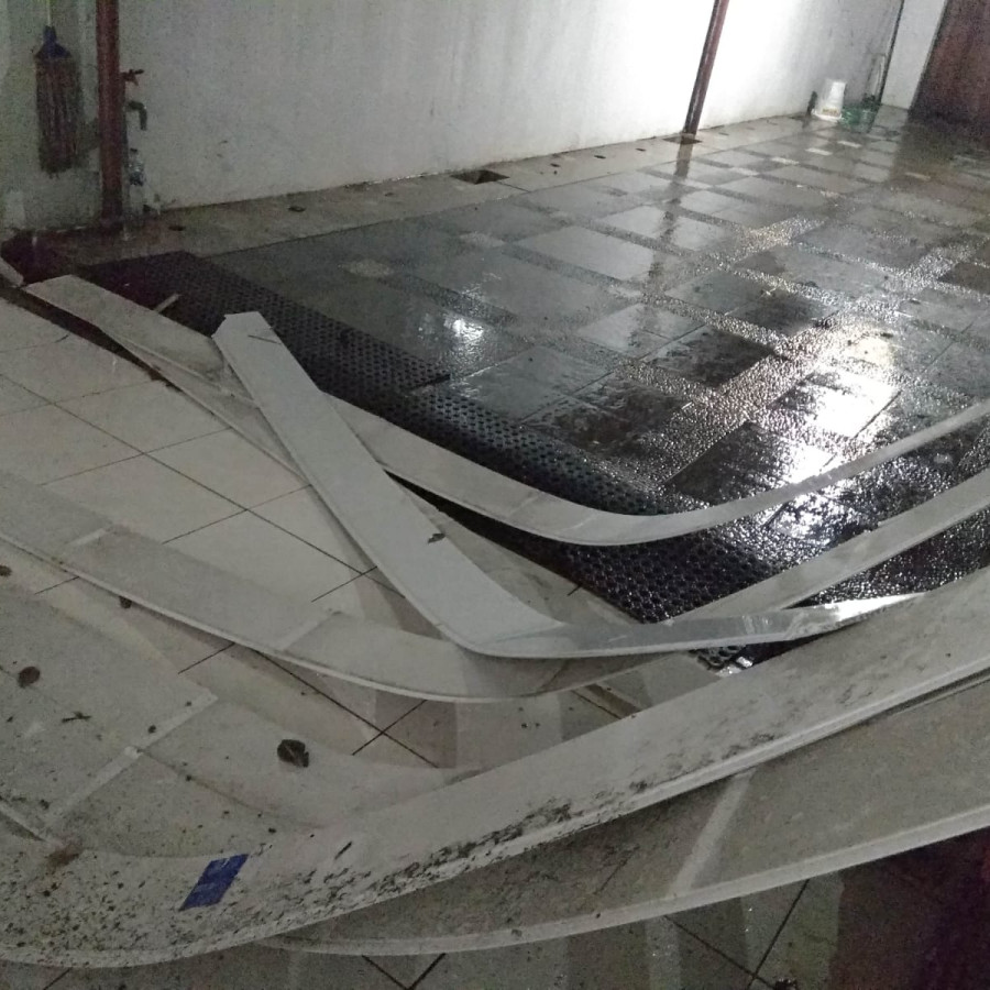 PERBAIKAN TALANG RUMAH DINAS - depan