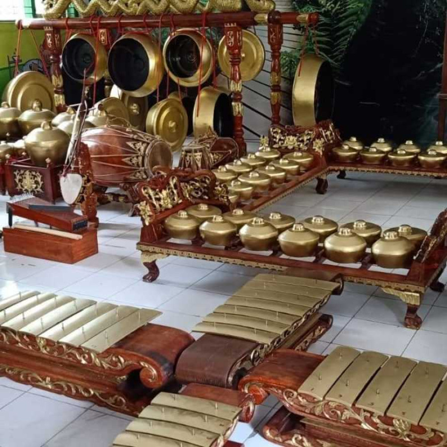 Gamelan Pelog Slendro - depan